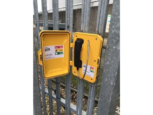 Latest company news about J&R Heavy Duty Telephones have been installed in Cowes, Isle of Wight in the UK